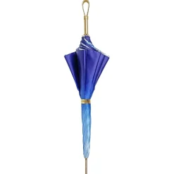 Ombrello azzurro fine ed elegante