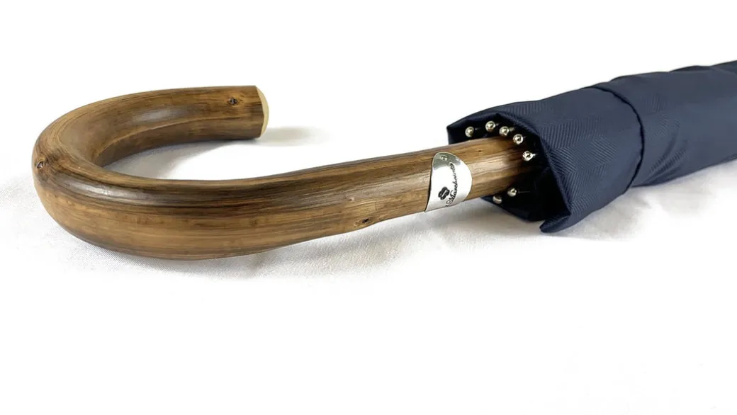 Ombrello Blu navy con legno di castagno naturale curvato a mano