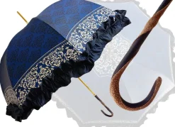 Ombrello da donna studiato con un motivo bianco e nero su un baldacchi