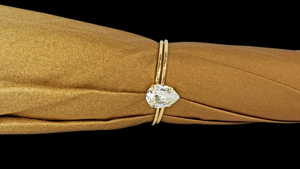 Ombrello dorato in un design Elegante